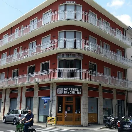 Majestic Aparthotel 3*
